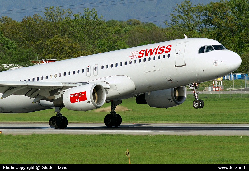 037F A321 Swiss.jpg